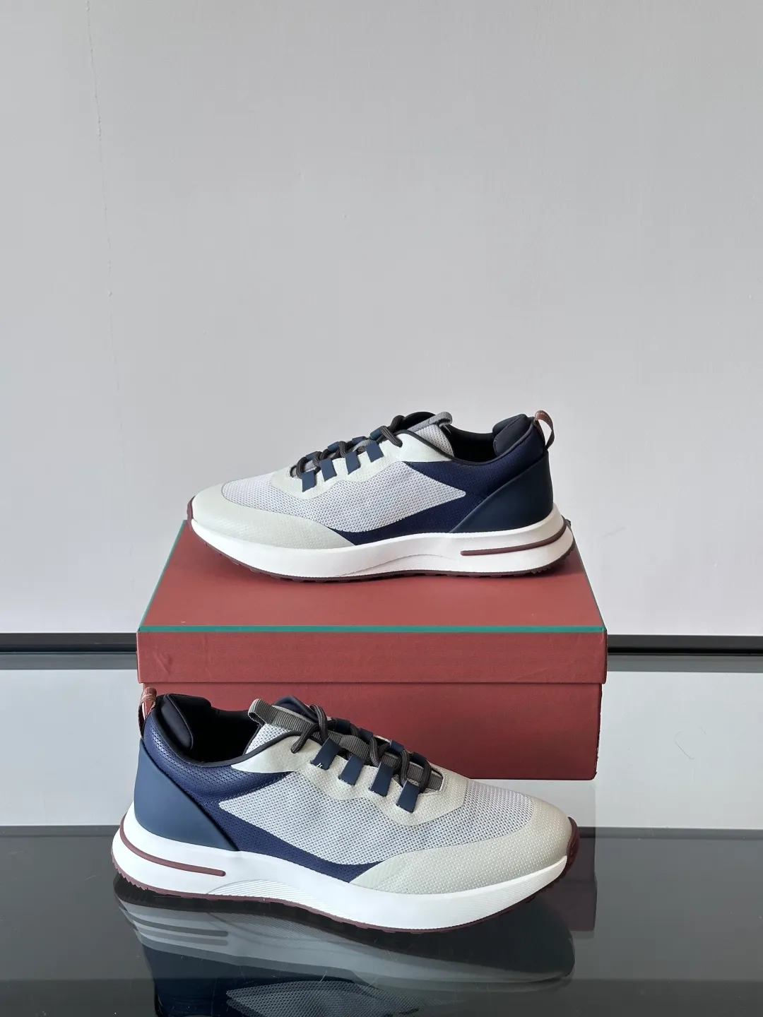 Factory price: 540💰Loro men's shoes💰iana niche Loro classic jogging shoes, men's lace-up casual shoes and sneakers, high-quality lightweight and comfortable fabrics, suitable for outdoor leisure, the color scheme is young and energetic, and it looks great with sportswear or casual suits! Size: 39-45 (customized at 38.45.46)